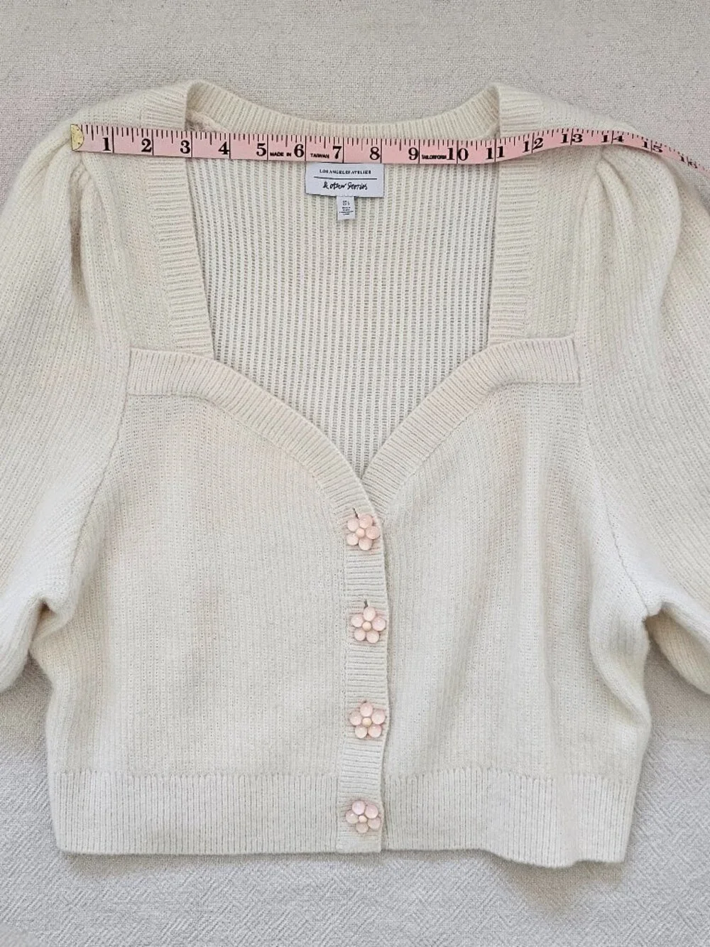 & Other Stories [NWOT] Sweetheart Neck Cardigan w/ Flower Buttons - L - Picture 14 of 16
